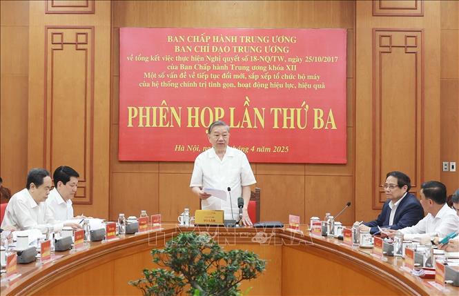 Tổng Bí thư Tô Lâm chủ trì Phiên họp thứ ba Ban Chỉ đạo Trung ương về Nghị quyết 18. Ảnh: Thống Nhất/TTXVN