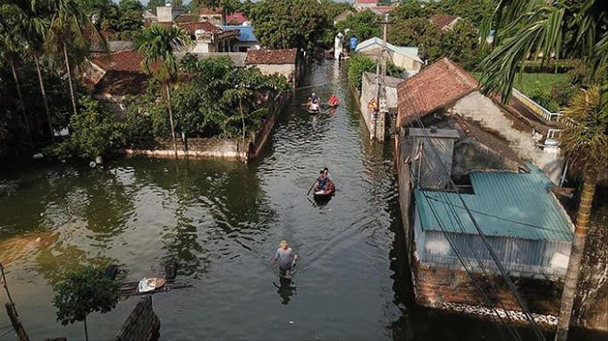 Vạn dân khốn khó vì mưa lũ kéo dài