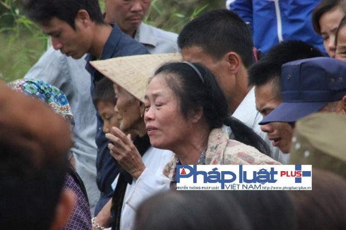 Chùm ảnh: Đau thương tiễn đưa nạn nhân vụ thảm kịch Yên Bái