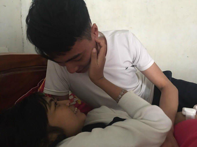 Căn phòng nhỏ luôn ngập tràn tình yêu giản dị mà họ dành cho nhau