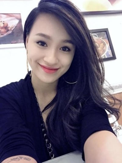 DJ Tít là một trong những DJ xinh đẹp, nóng bỏng, đắt show nhất Hà Thành. Ảnh: Internet.