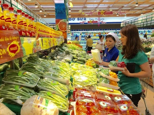 Thị trường Tết Bính Thân, nguồn hàng về cơ bản khá dồi dào và phong phú (ẢNH INTERNET)