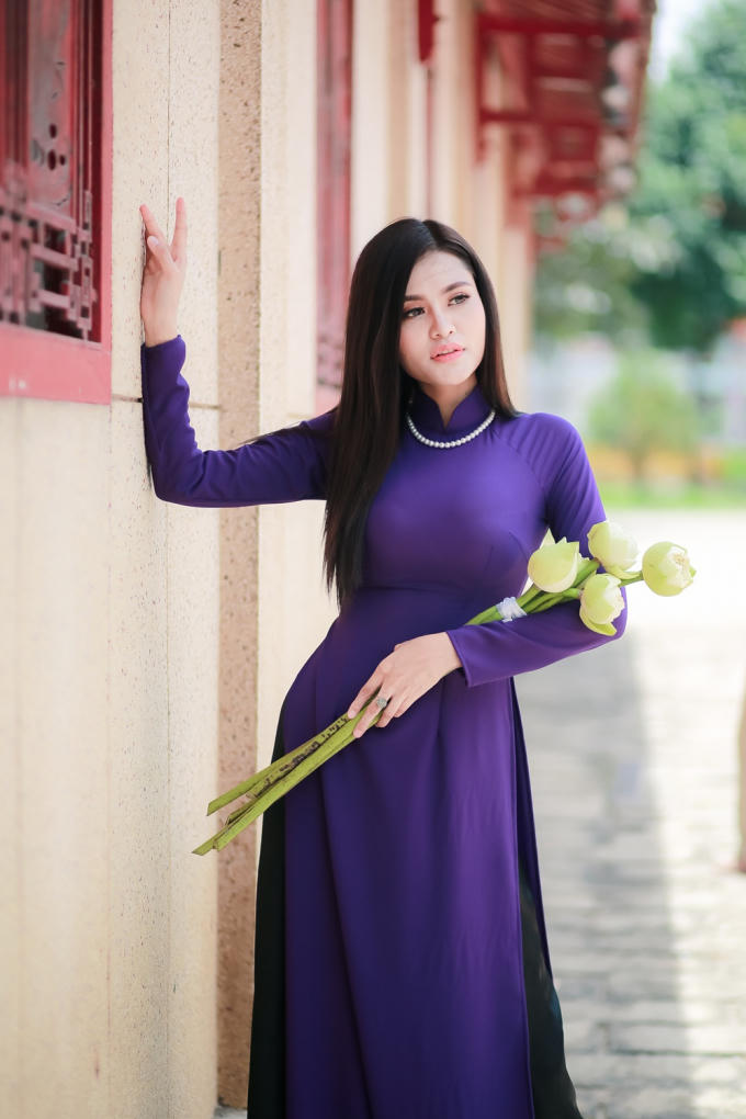 Hoa khôi Thời trang Dy Khả Hân tự tin diện áo dài trước thềm Ms Vietnam New World 2018