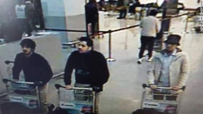 Ba người nghi phạm đầu tiên trong vụ tấn công sân bay ở Brussels. (Ảnh: CNN)