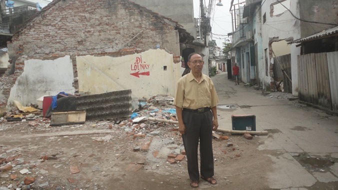 Ông Ưng Văn Thắng tại thời điểm Dự án đang giải phóng mặt bằng. (Ảnh: Người dân cung cấp).