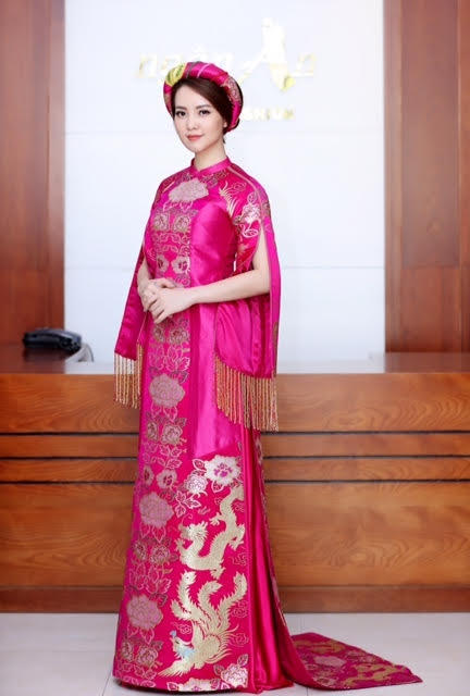 Thụy Vân đi chọn váy làm MC Hoa hậu Việt Nam 2016
