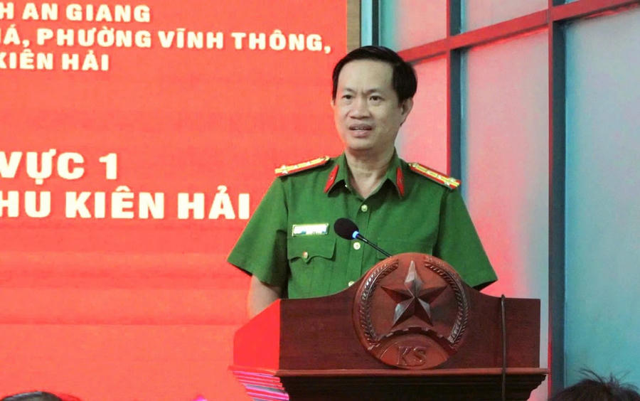Ông Nguyễn Nhật Trường, Phó Giám đốc Công an tỉnh An Giang phát biểu tại lễ ký kết.