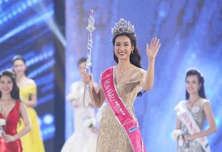Việc Mỹ Linh đăng quang hoa hậu là khá bất ngờ, bởi trước đó cô không có tên trong danh sách những người đẹp lọt vào top 5 cuộc thi.