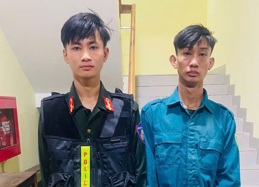 Hai đối tượng tại cơ quan Công an.