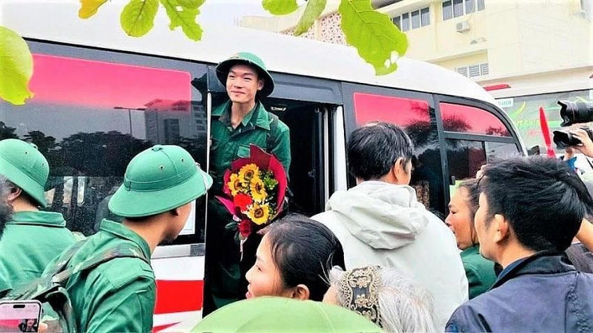 Không chấp hành quyết định gọi nhập ngũ bị phạt tiền đến 75 triệu đồng.