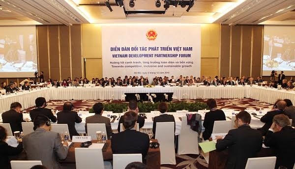 Toàn cảnh Diễn đàn Đối tác phát triển Việt Nam 2015.