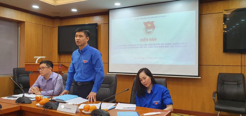 Ông Trịnh Xuân Tùng - Phó Bí thư Đoàn Thanh niên Bộ Tư pháp phát biểu tại Diễn đàn.