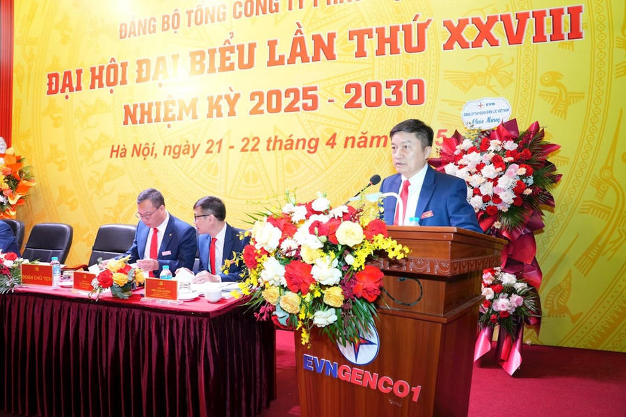 Ông Nguyễn Tiến Khoa - Bí thư Đảng ủy, Chủ tịch HĐTV EVNGENCO1 phát biểu tiếp thu các ý kiến chỉ đạo của lãnh đạo EVN