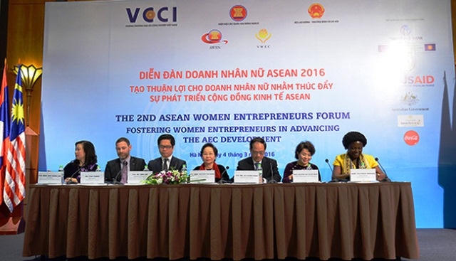 Diễn đàn Doanh nhân nữ ASEAN lần thứ hai được tổ chức tại Hà Nội.