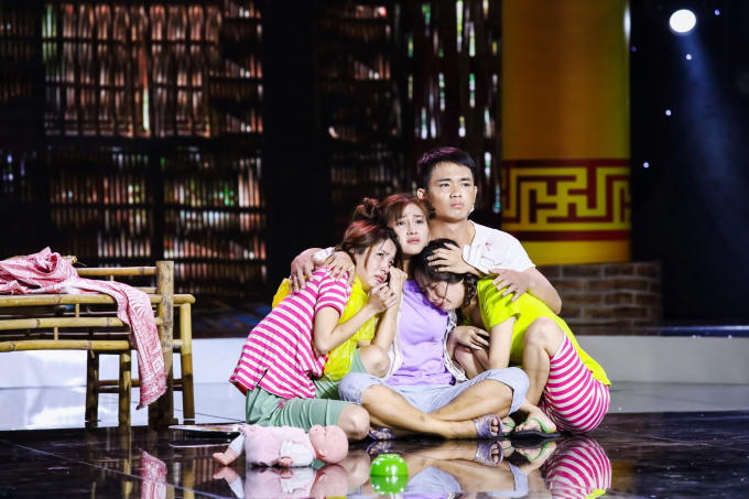 Việt Hương cười không ngừng với Next top model làng hài