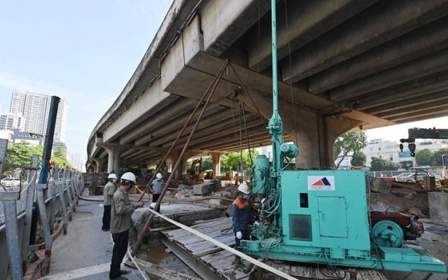 Hà Nội cho phép 30 công trình cấp bách tiếp tục thi công trong thời gian giãn cách