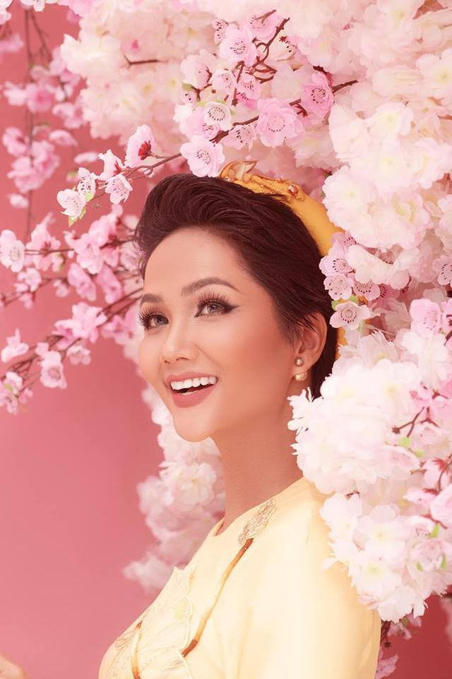 Hoa hậu Hoàn vũ Việt Nam được chuyên trang nhan sắc thế giới bình chọn "Hoa hậu đẹp nhất thế giới".