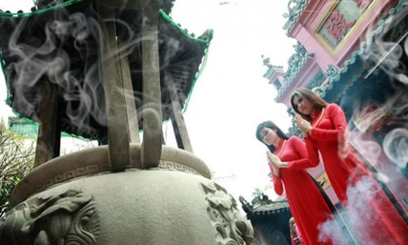 Việc xuất hành đầu năm nay nên để sáng mùng 1, đi vào giờ Mão (5-7 giờ). Ảnh minh họa