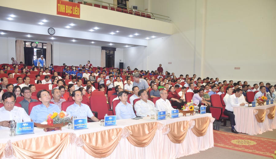 Đại biểu tham dự lễ bế mạc Festival nghề Muối Việt Nam - Bạc Liêu năm 2025.