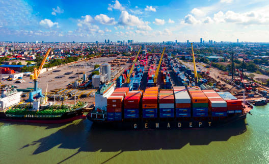 Hải Phòng giảm 50% phí hạ tầng cảng biển (Ảnh minh hoạ).