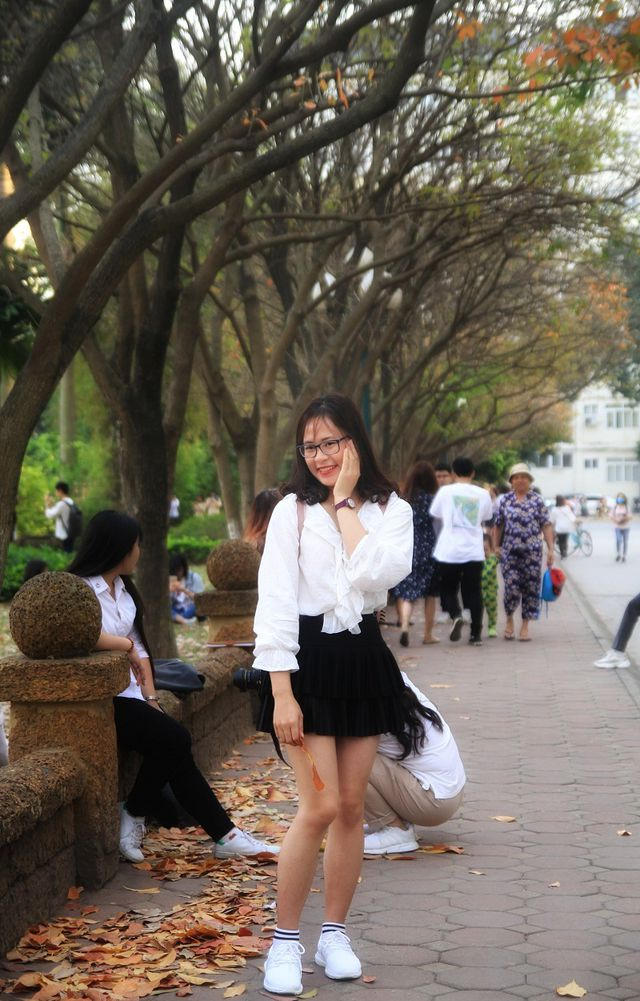 Thậm chí những sinh viên ra trường rồi cũng tìm về để hoài niệm một góc thanh xuân.