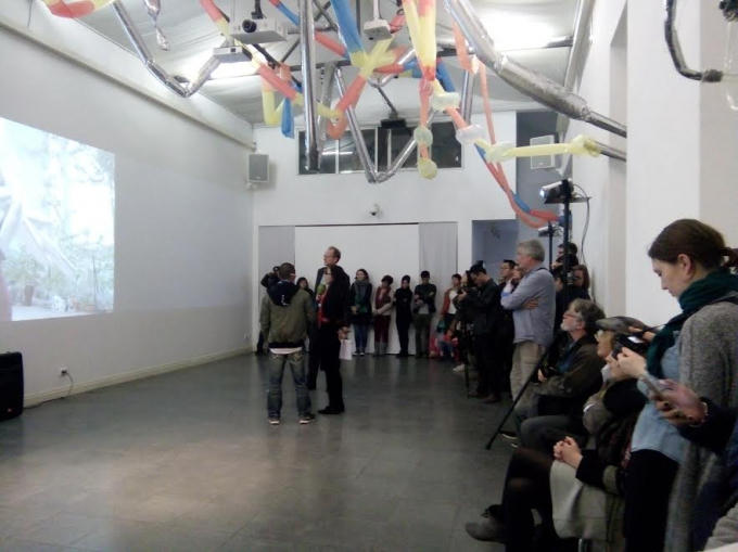 Triển lãm thu hút khá nhiều du khách cả trong và ngoài nước đến tham dự.