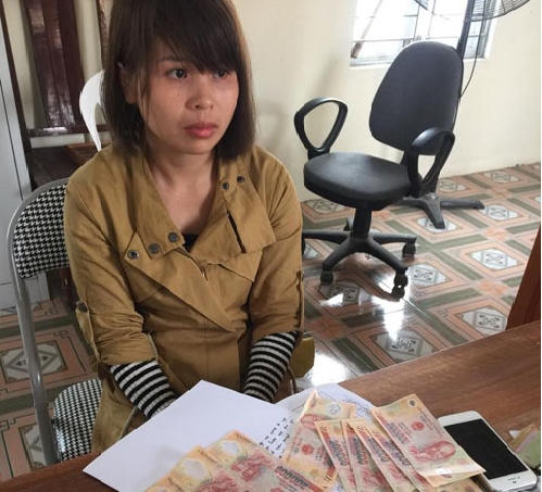 Đối tượng Thuận cùng tang vật thu giữ được.