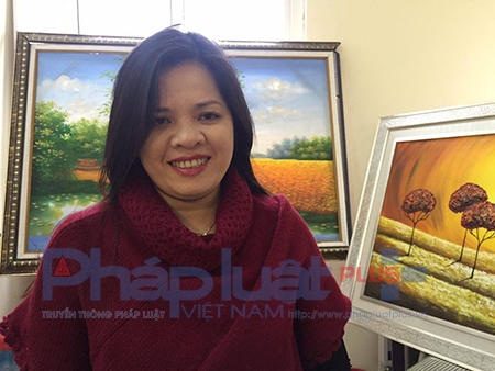 "Trong thời gian một ngày, dù lạnh, cũng nên cho trẻ ra ngoài ít nhất một lần vừa thoáng khí vừa giúp trẻ làm quen với môi trường". Ảnh: Loan Bảo.