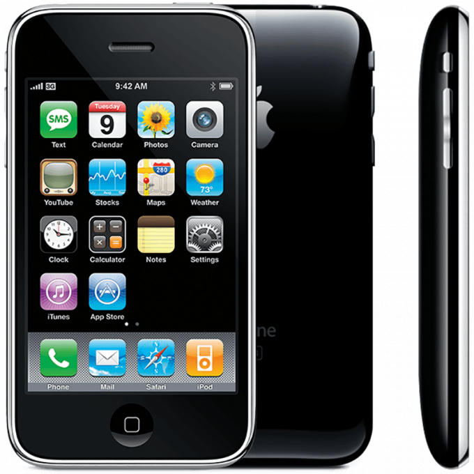iPhone 3G được đưa về Việt Nam khoảng 1 tháng sau khi được giới thiệu tại Mỹ cùng mức giá 1.300 USD (tương đương gần 21,5 triệu đồng, theo tỷ giá đầu tháng 7 năm 2008) ở thời gian đầu trong khi tại Mỹ, máy có giá bán không đi kèm hợp đồng nhà mạng là 599 USD đối với phiên bản 8GB bộ nhớ trong và 699 USD đối với phiên bản 16GB bộ nhớ trong. Một thời gian ngắn sau đó, nhiều iPhone 3G hơn đã được các thương gia xách tay về nước và giá thành cũng được đẩy xuống còn khoảng 1.000 USD.