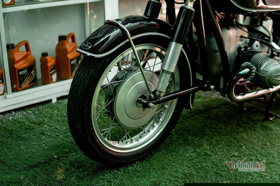 Mô tô cổ BMW R69s 50 năm tuổi giá trăm triệu của dân chơi Sài Gòn - Hình 8
