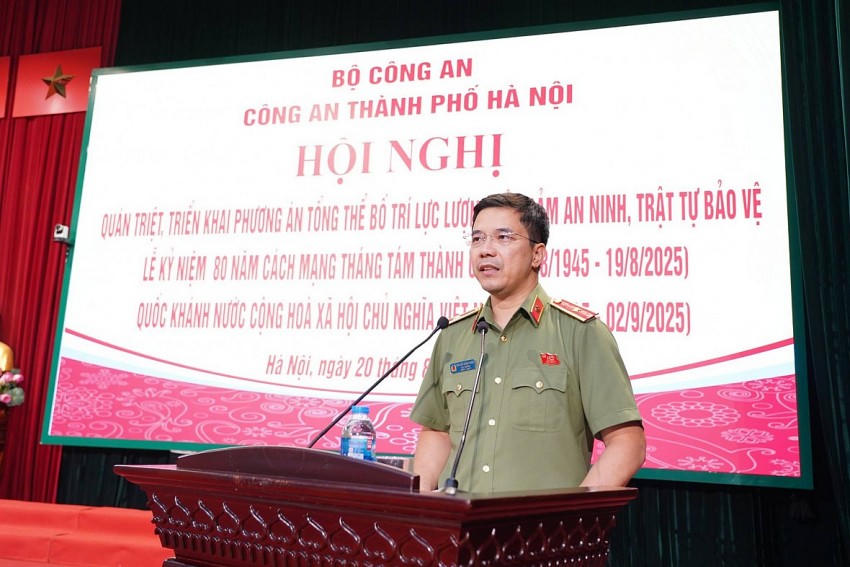 Đồng chí Thiếu tướng Nguyễn Hồng Phong, Cục trưởng Cục An ninh nội địa, Bộ Công an phát biểu tại hội nghị.