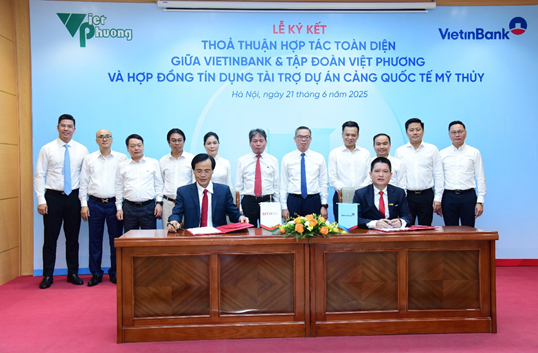 VietinBank ký kết hợp đồng tín dụng tài trợ dự án Cảng Quốc tế Mỹ Thủy