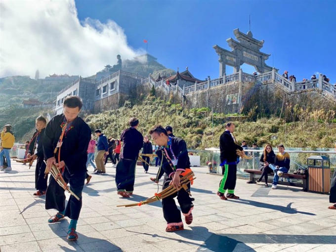 Diem den tet Sun World (1)