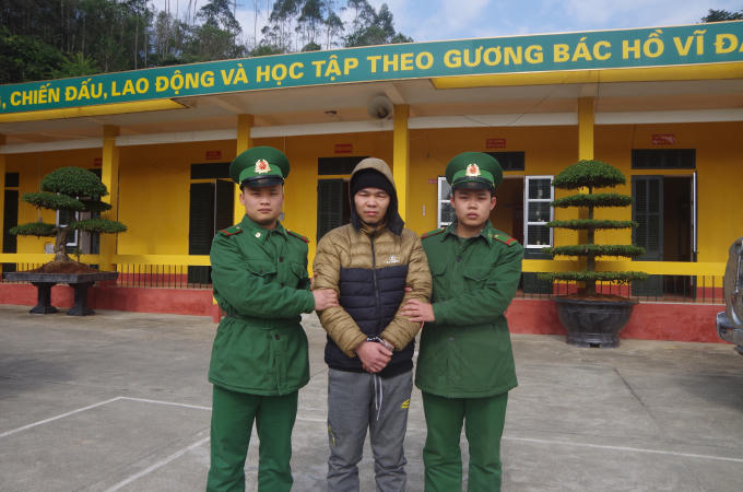 Đối tượng Trần Viết Hoàn bị Đồn BPCK Trà Lĩnh bắt giữ ngày 31/01/2018.