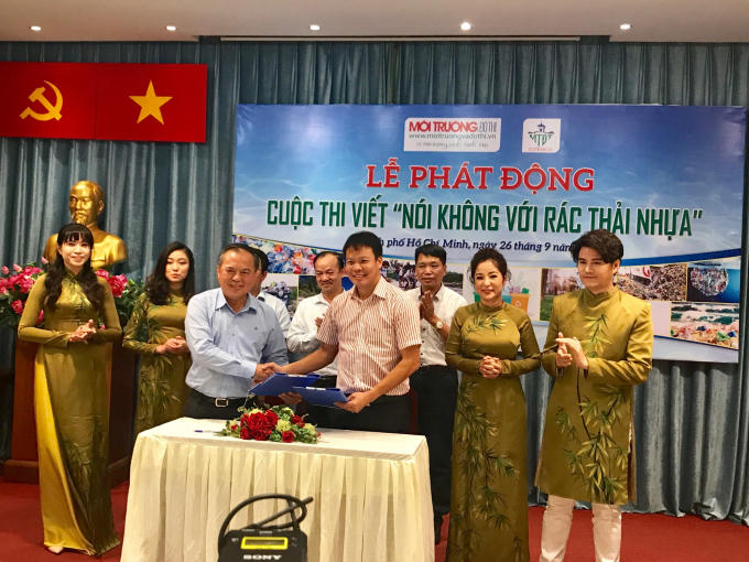 Nhiều nghệ sĩ, diễn viên nổi tiếng làm đại sứ cho cuộc thi viết