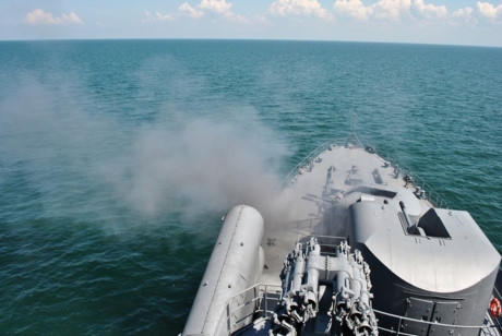 Sức mạnh ít biết pháo hạm AK-726 trên tàu chiến Việt Nam