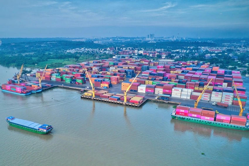 Tỉnh Bình Dương tập trung đầu tư các tuyến giao thông huyết mạch, nâng cấp các cảng thủy nội địa, đường sắt, hệ thống kho, bãi… nhằm phục vụ các hoạt động vận tải hàng hóa, hình thành chuỗi dịch vụ logistics.