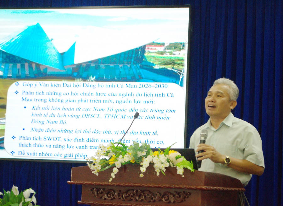 TS. Trần Hữu Hiệp – Phó Chủ tịch Hiệp hội Du lịch ĐBSCL, góp ý Văn kiện Đại hội tại Hội thảo.