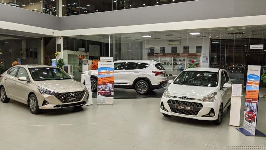 To&agrave;n cảnh gi&aacute; xe &ocirc; t&ocirc; Việt Nam: Giảm triền mi&ecirc;n vẫn 'ế kh&aacute;ch'