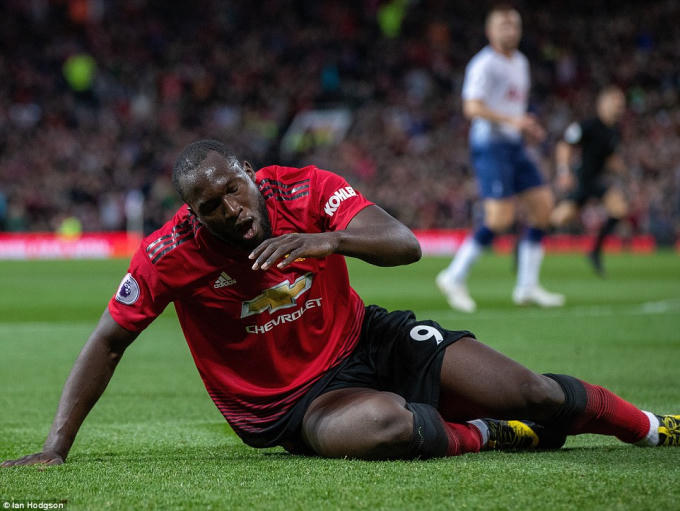 Lukaku đã có 1 pha bỏ lỡ bàn thắng đáng tiếc ngay hiệp 1. (Ảnh: Ia Hodgso)
