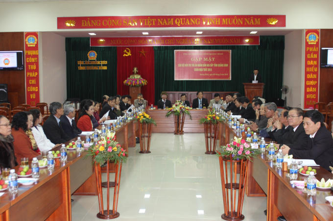 Lãnh đạo TAND tỉnh Quảng Bình đã tổ chức buổi gặp mặt toàn thể cán bộ hưu trí Tòa án nhân dân hai cấp tỉnh Quảng Bình lần thứ I, năm 2018.