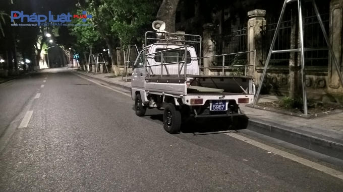 Đêm Hồ Gươm: Nhếch nhác và rác thải