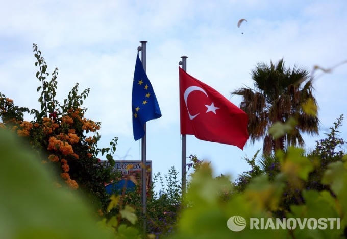 Thỏa thuận về vấn đề người di cư đã được EU và Thổ Nhĩ Kỳ thông qua  (Ảnh: RIA NOVOSTI)