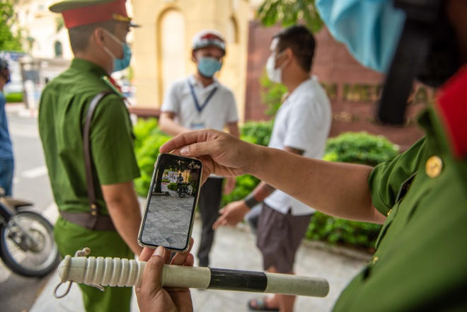 Chủ tịch Hà Nội yêu cầu xử nghiêm người vi phạm giãn cách xã hội