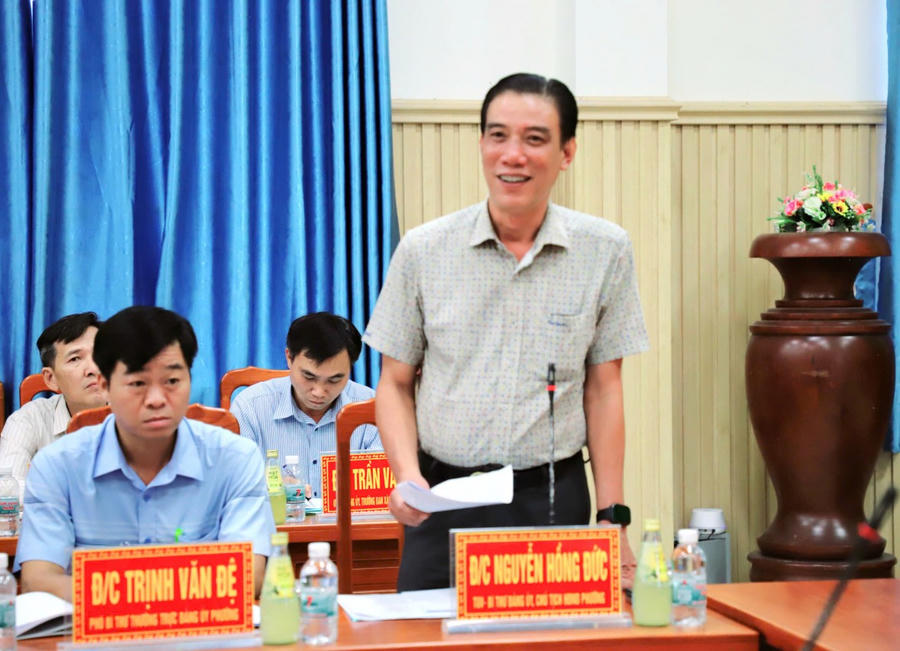 Bí thư Đảng ủy phường Tịnh Biên Nguyễn Hồng Đức phát biểu tại buổi làm việc.