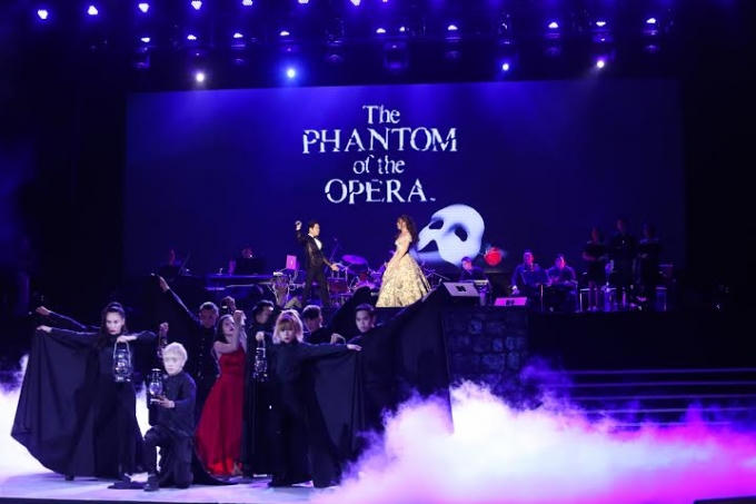 Mỹ Tâm cùng song ca cũng Trọng Tấn