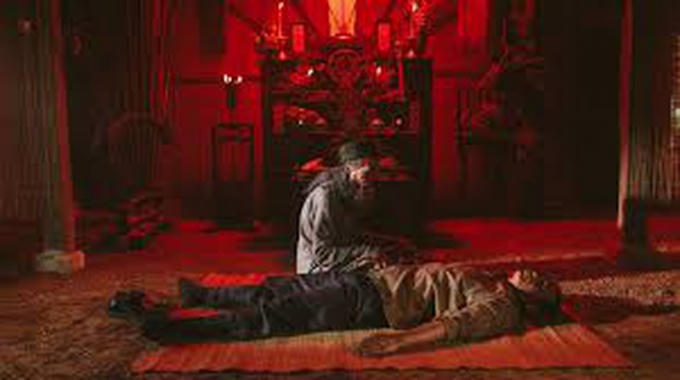 Thầy bùa “cải tử hồi sinh” cho những người đã “gần đất, xa trời” (Ảnh minh họa).