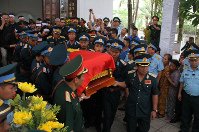 H&igrave;nh ảnh x&uacute;c động lễ viếng, truy điệu hai phi c&ocirc;ng Su-22 về nơi an nghỉ