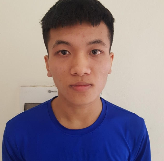 nhanh-chong-bat-giu-doi-tuong-cuop-giat-dien-thoai-tai-diem-cho-xe-bus