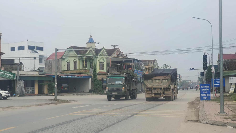 UBND tỉnh Nghệ An cần sớm bố trí kinh phí, khắc phục thực trạng đèn tín hiệu hư hỏng.